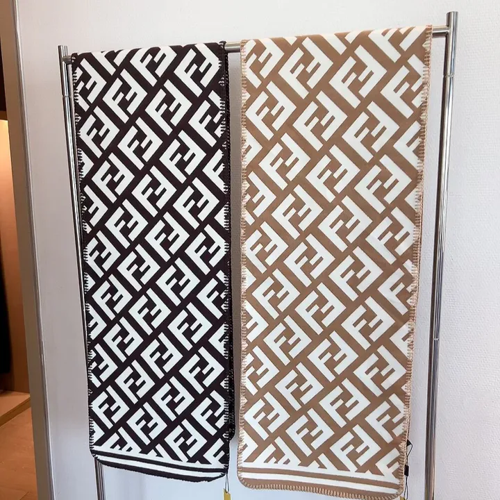 スーパーコピー フェンディ マフラー