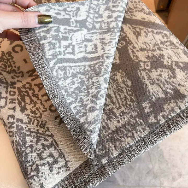 スーパーコピー ディオール マフラー