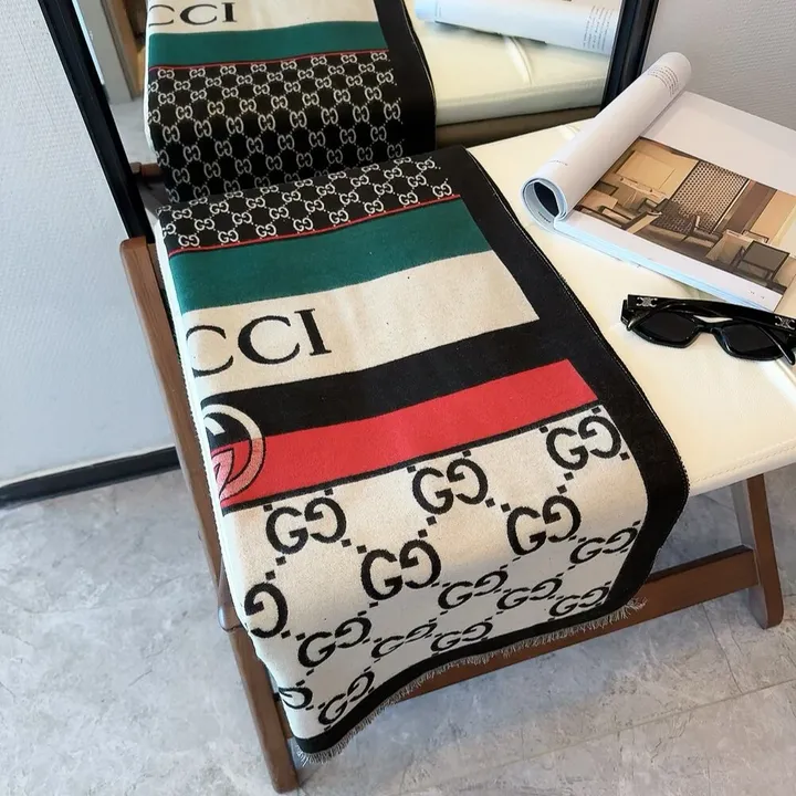 スーパーコピー グッチ マフラー