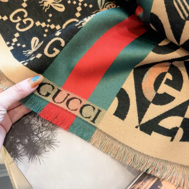 スーパーコピー グッチ マフラー