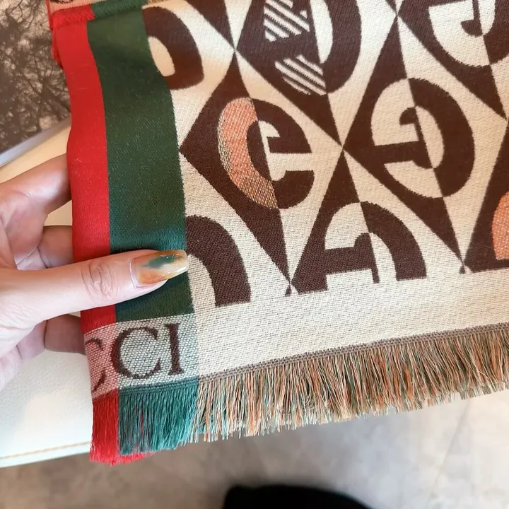 スーパーコピー グッチ マフラー