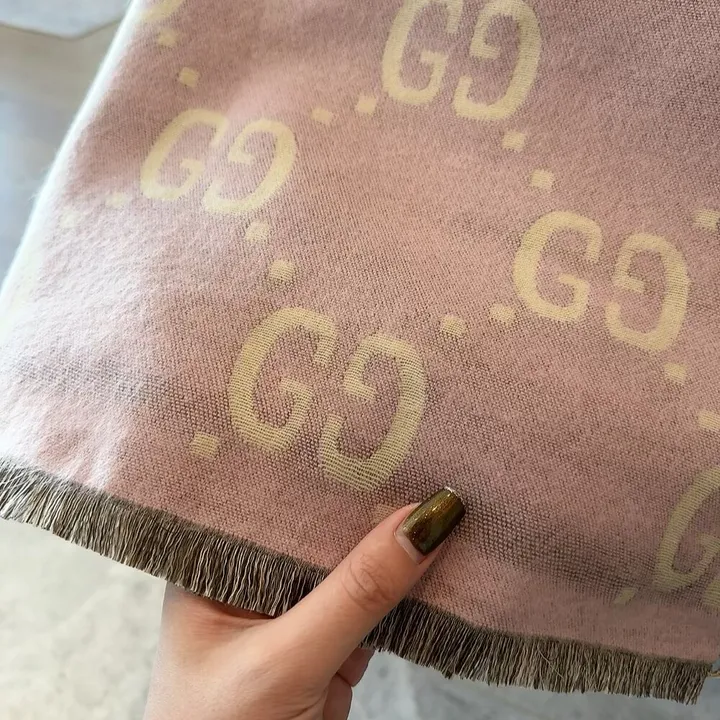 スーパーコピー グッチ マフラー