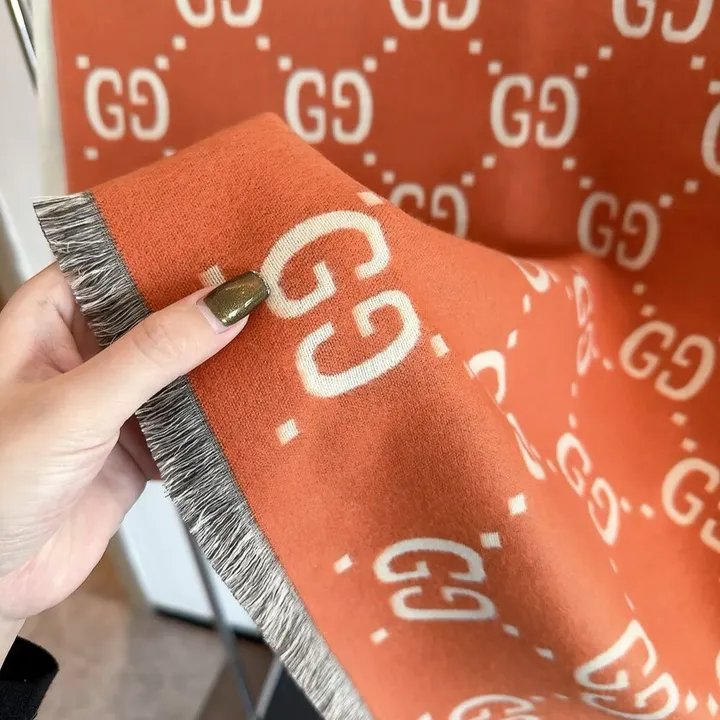 スーパーコピー グッチ マフラー