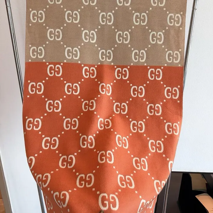 スーパーコピー グッチ マフラー