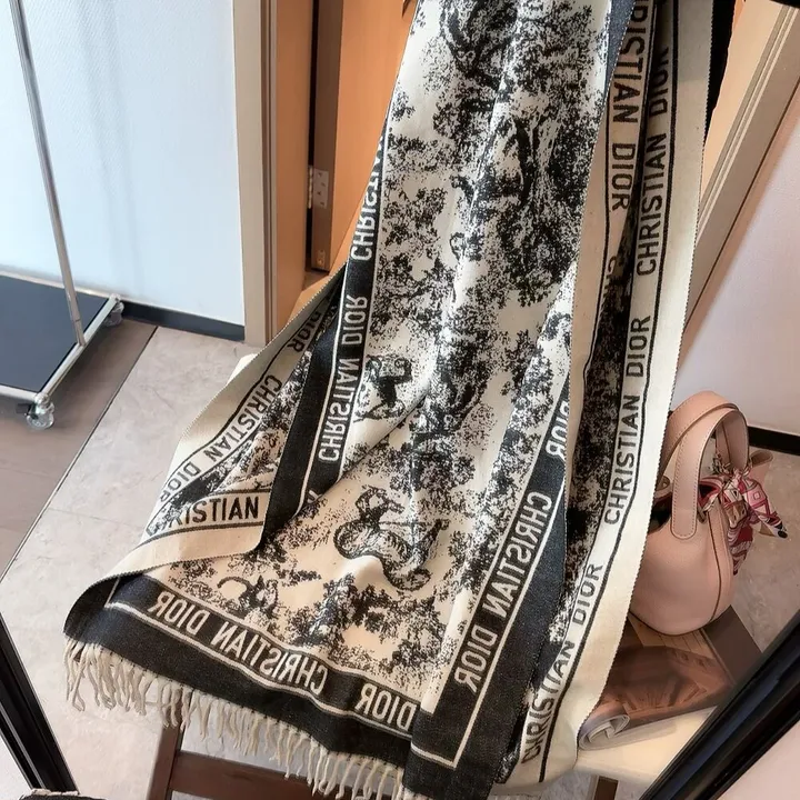 スーパーコピー ディオール マフラー