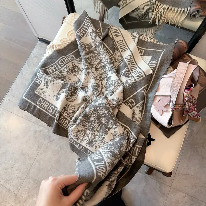 スーパーコピー ディオール マフラー