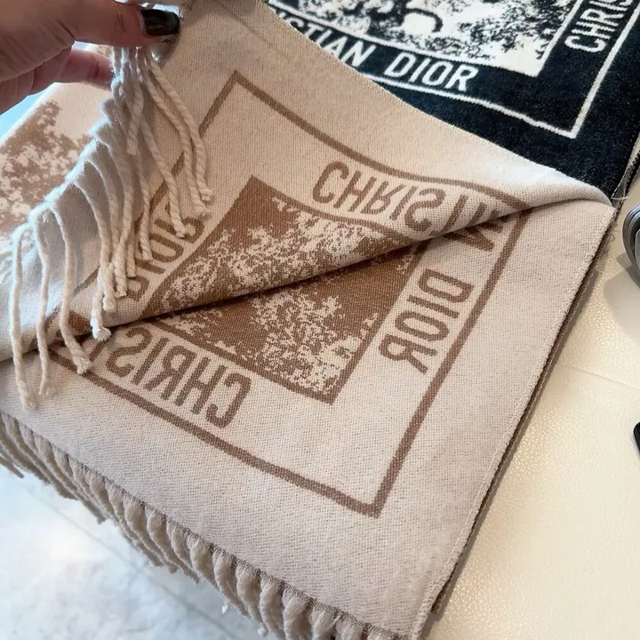 スーパーコピー ディオール マフラー