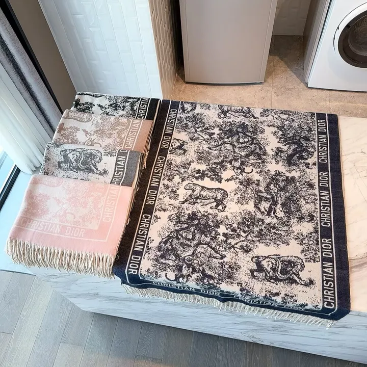 スーパーコピー ディオール マフラー