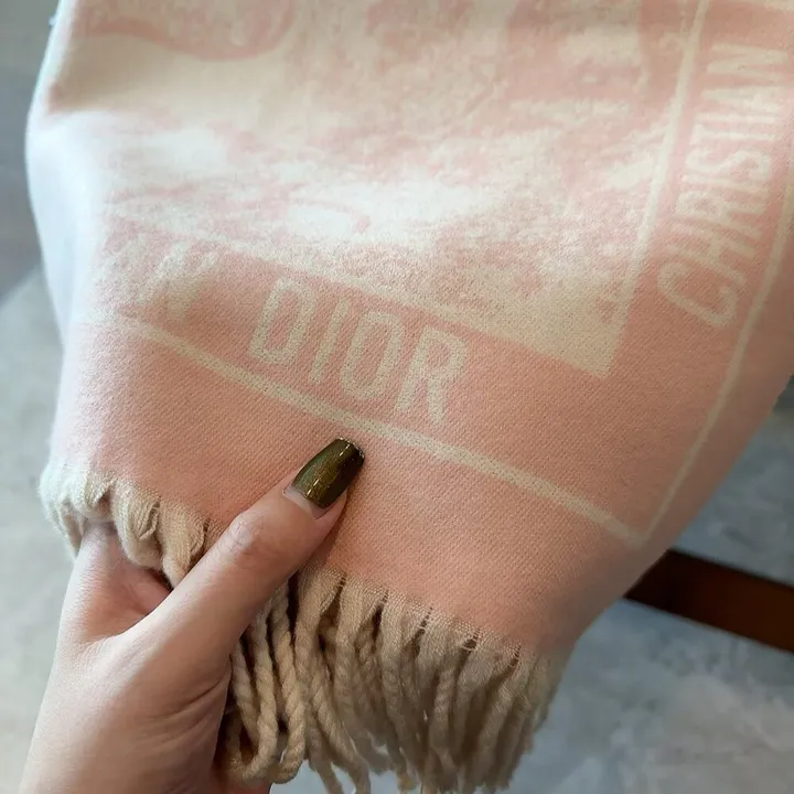 スーパーコピー ディオール マフラー