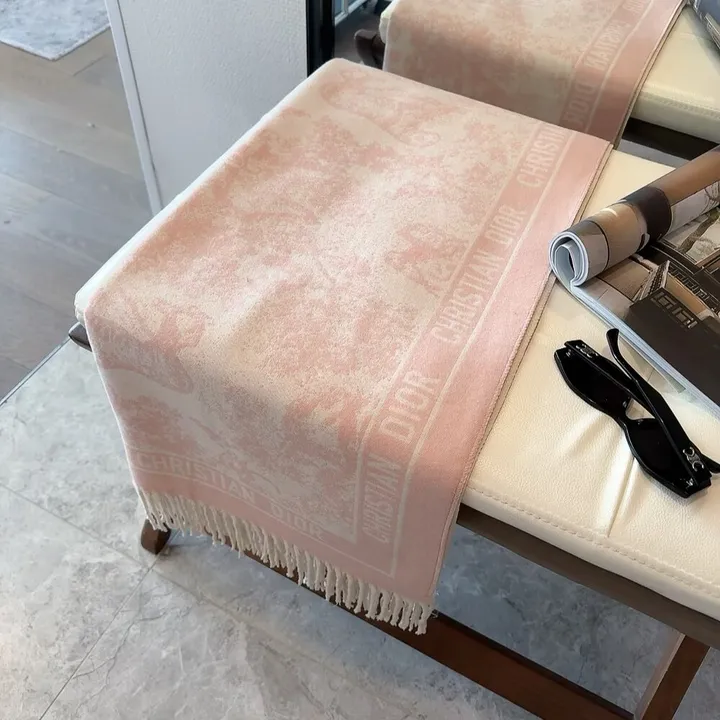 スーパーコピー ディオール マフラー