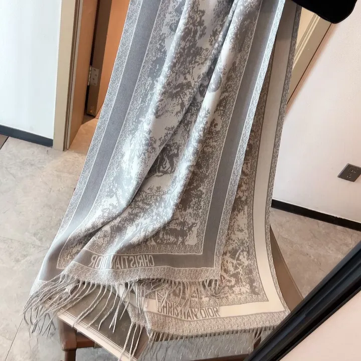 スーパーコピー ディオール マフラー