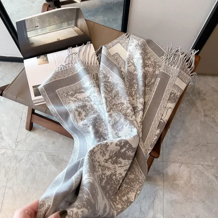 スーパーコピー ディオール マフラー