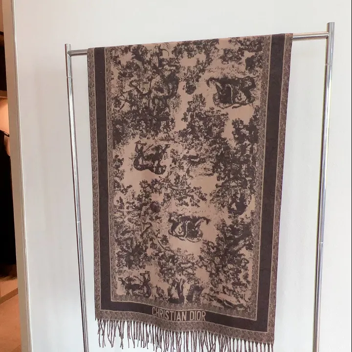 スーパーコピー ディオール マフラー