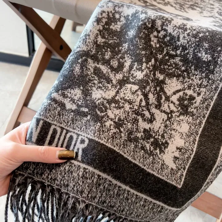 スーパーコピー ディオール マフラー