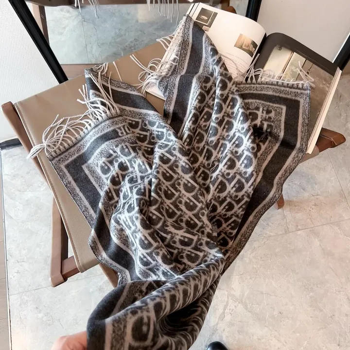 スーパーコピー ディオール マフラー