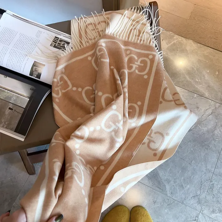 スーパーコピー グッチ マフラー