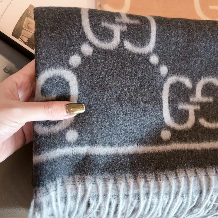 スーパーコピー グッチ マフラー