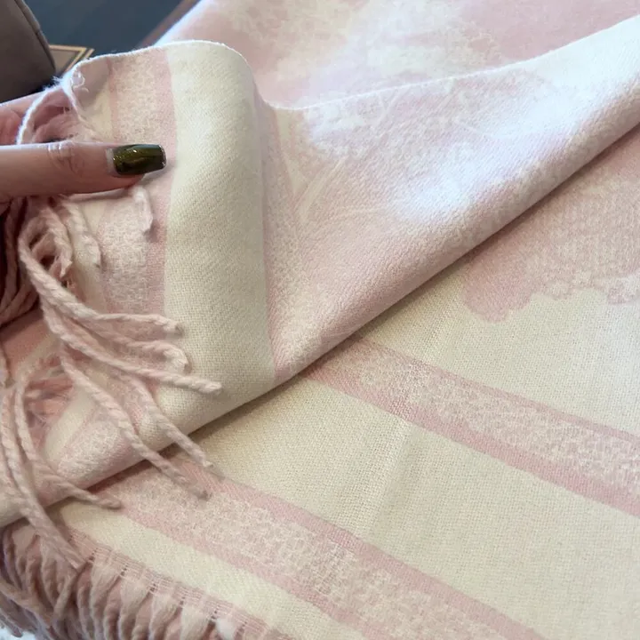 スーパーコピー ディオール マフラー