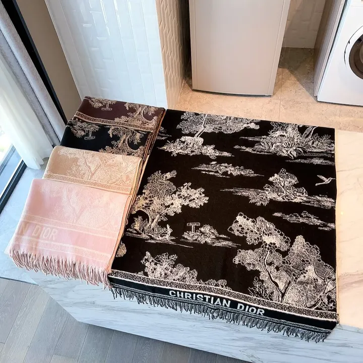 スーパーコピー ディオール マフラー