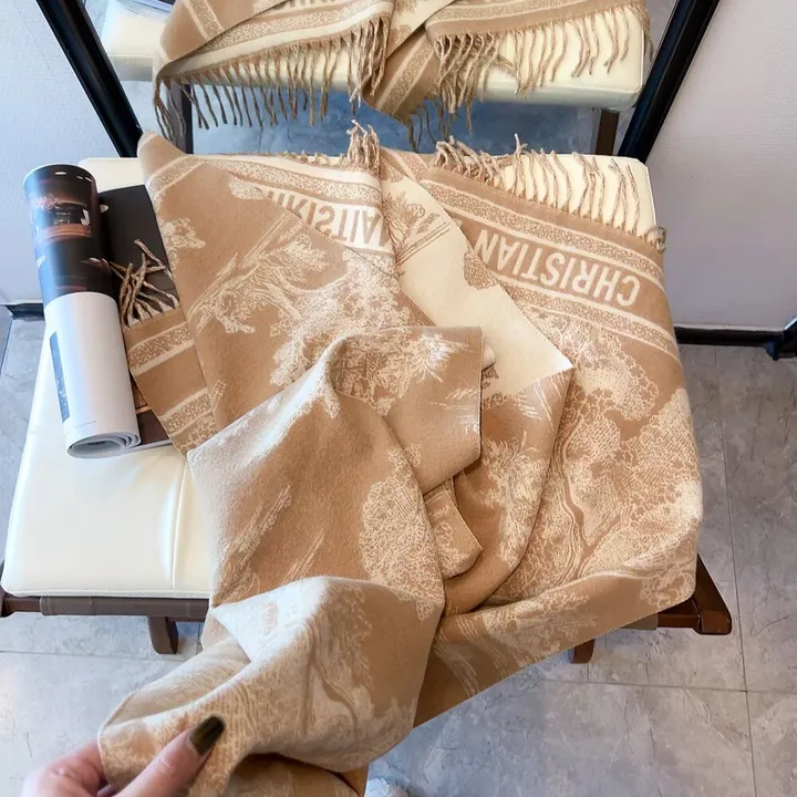 スーパーコピー ディオール マフラー