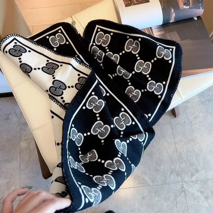 スーパーコピー グッチ マフラー