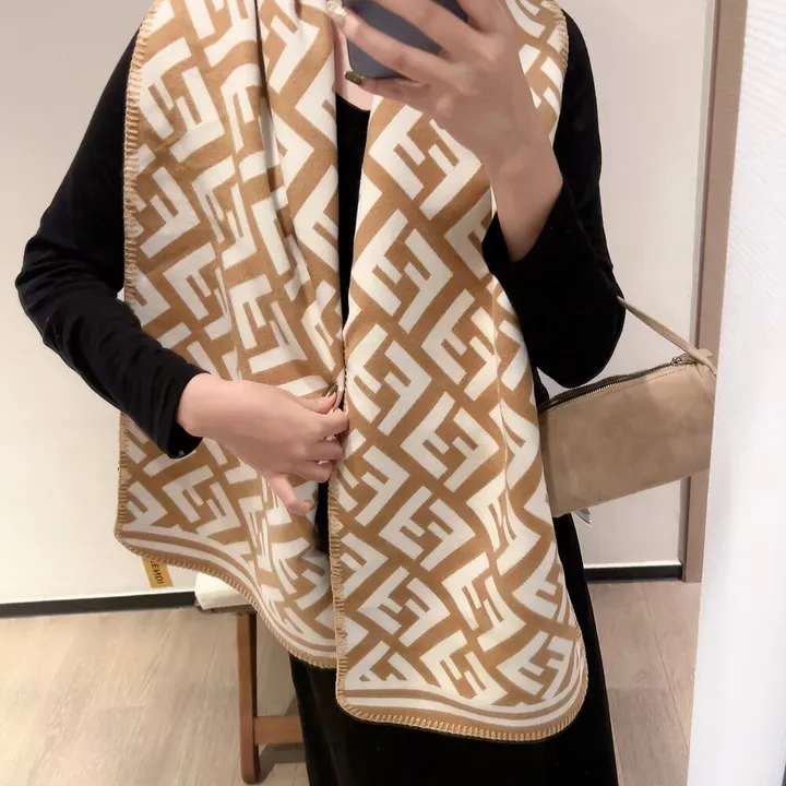 スーパーコピー フェンディ マフラー