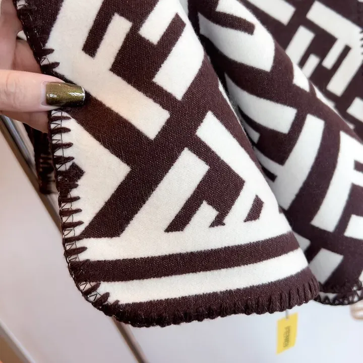 スーパーコピー フェンディ マフラー