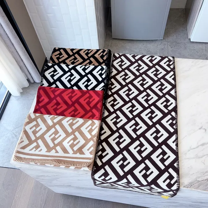 スーパーコピー フェンディ マフラー