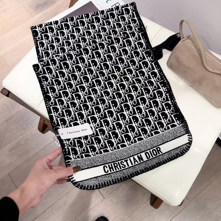 スーパーコピー ディオール マフラー