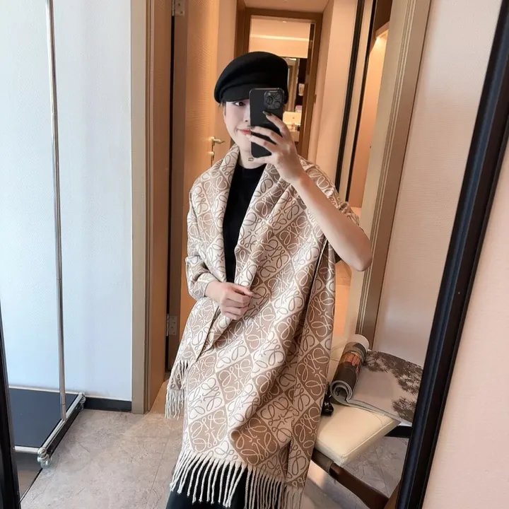 スーパーコピー ロエベ マフラー