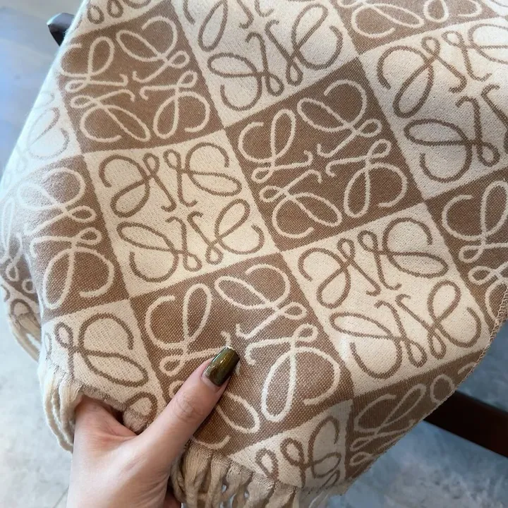 スーパーコピー ロエベ マフラー