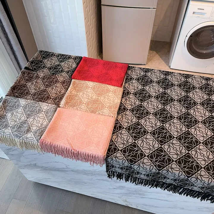 スーパーコピー ディオール マフラー