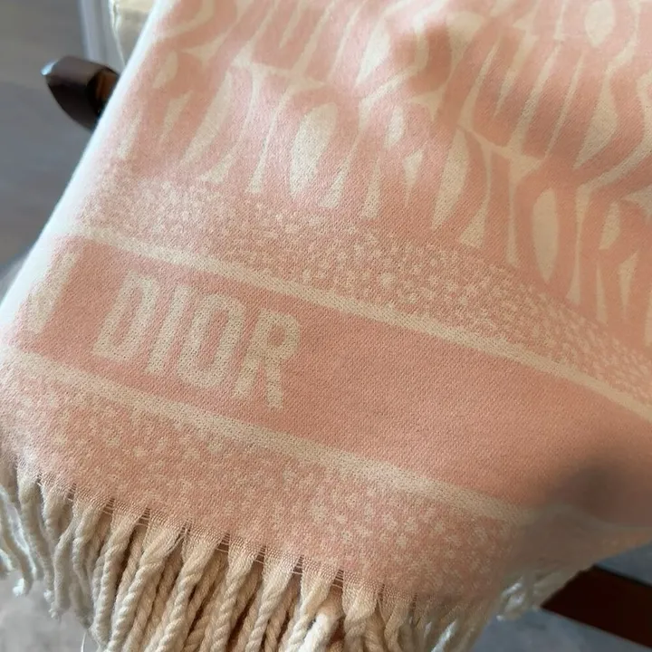 スーパーコピー ディオール マフラー