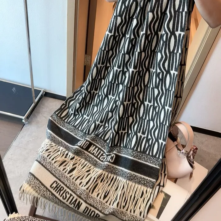 スーパーコピー ディオール マフラー