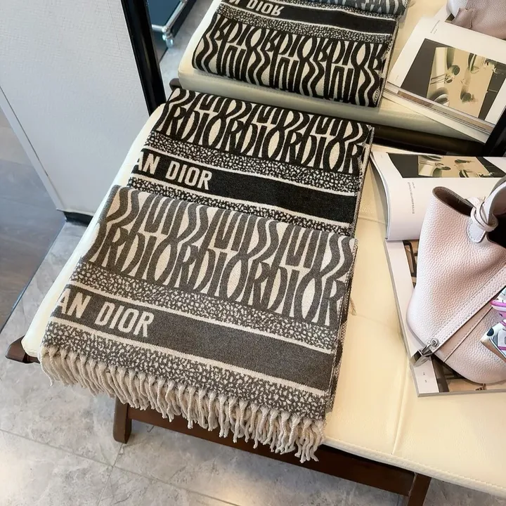 スーパーコピー ディオール マフラー