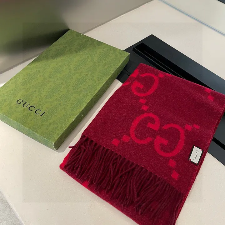 スーパーコピー グッチ マフラー