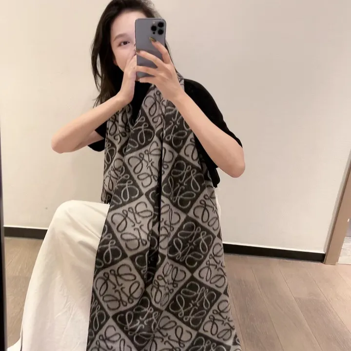 スーパーコピー ロエベ マフラー