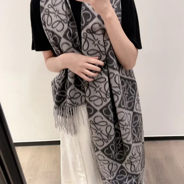 スーパーコピー ロエベ マフラー