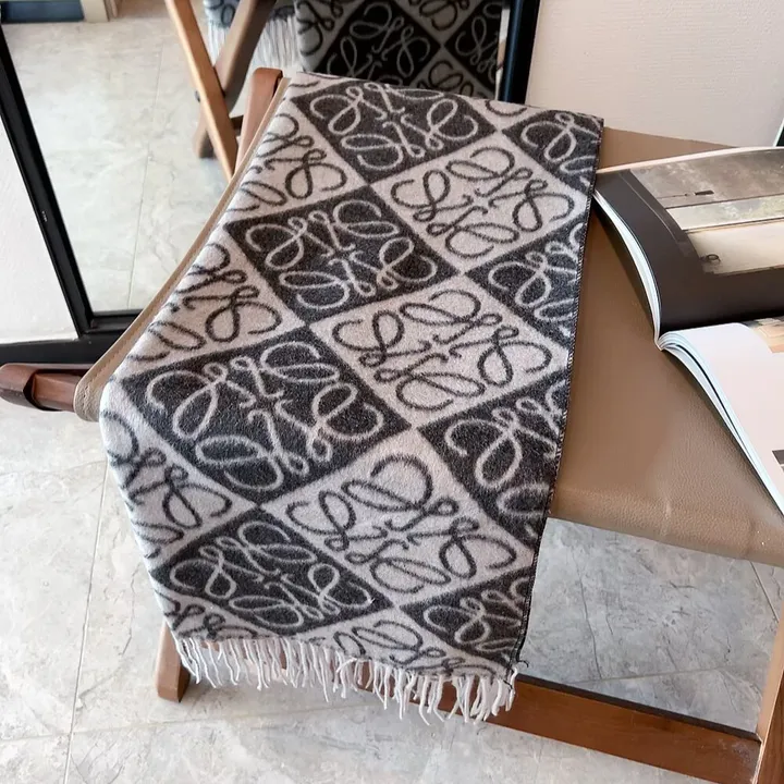 スーパーコピー ロエベ マフラー