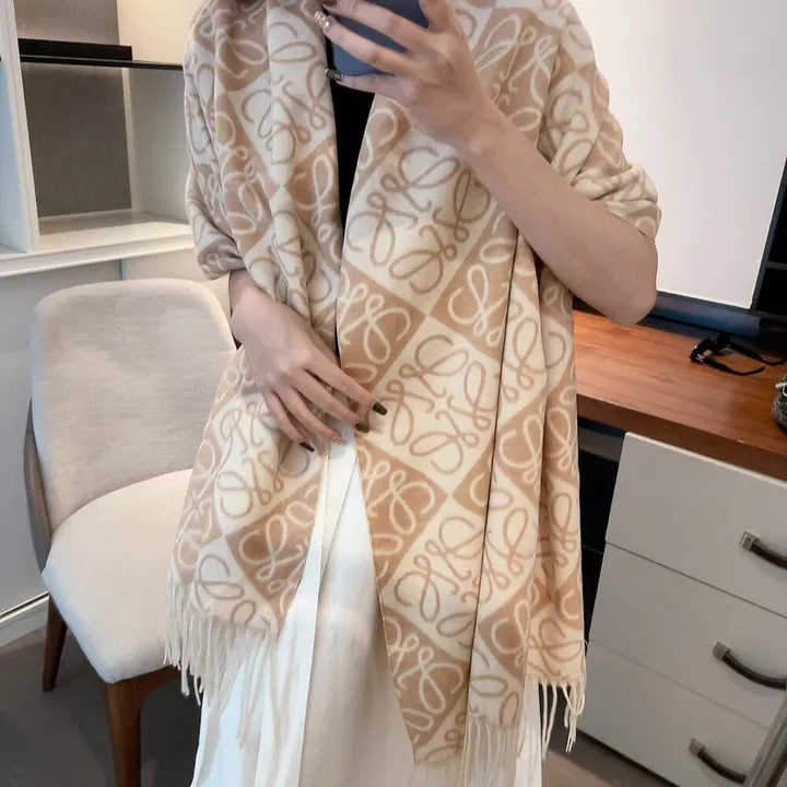 スーパーコピー ロエベ マフラー