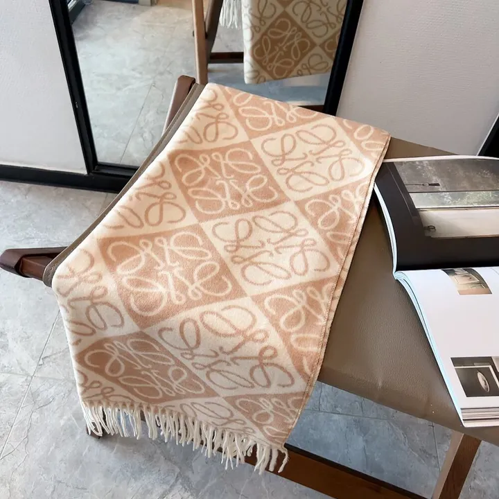 スーパーコピー ロエベ マフラー