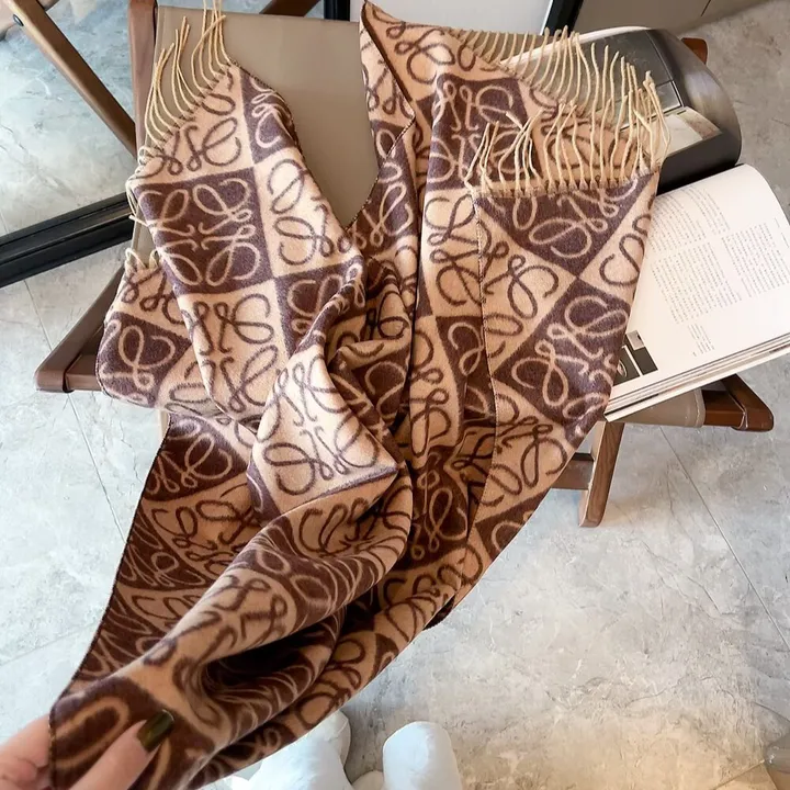 スーパーコピー ロエベ マフラー