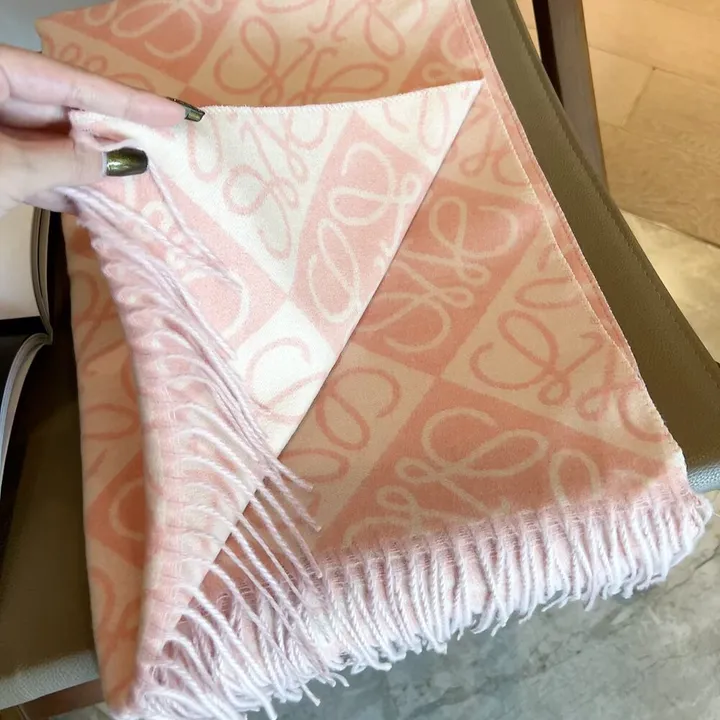 スーパーコピー ロエベ マフラー