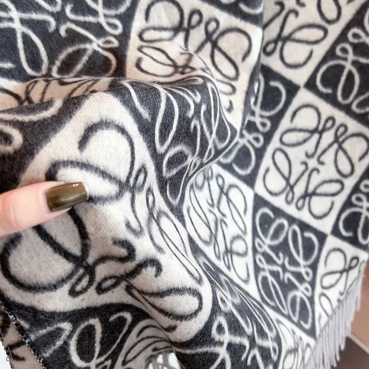 スーパーコピー ロエベ マフラー