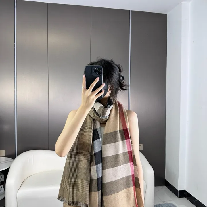 スーパーコピー バーバリー ス マフラー