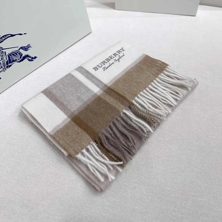 スーパーコピー バーバリー ス マフラー