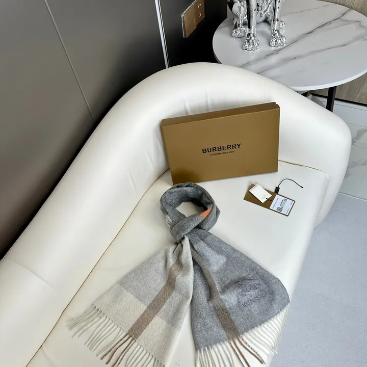 スーパーコピー バーバリー ス マフラー