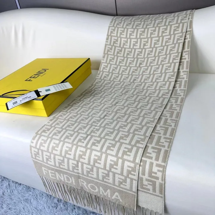 スーパーコピー フェンディ マフラー