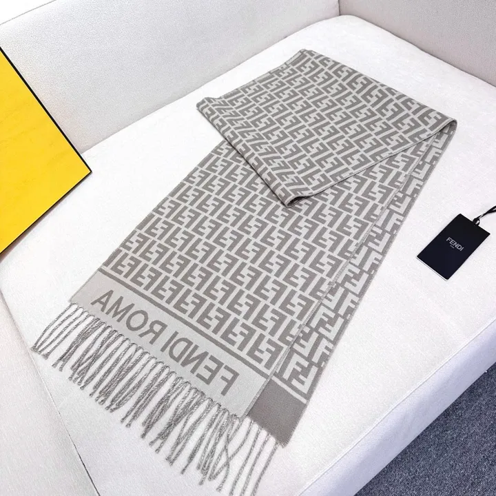 スーパーコピー フェンディ マフラー