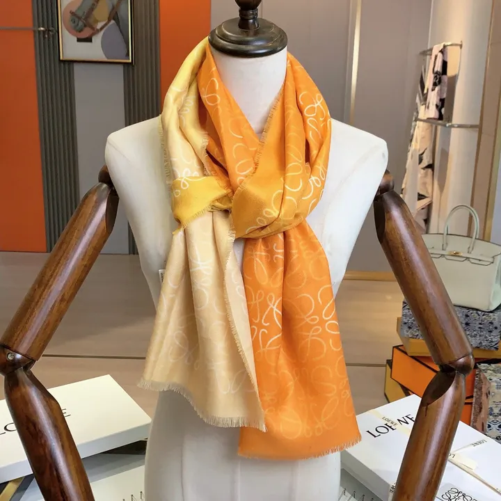 スーパーコピー ロエベ マフラー